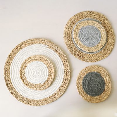 Woven rattan decorative round charging pad (1)